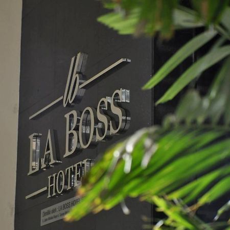 La Boss Hotel Малакка Экстерьер фото