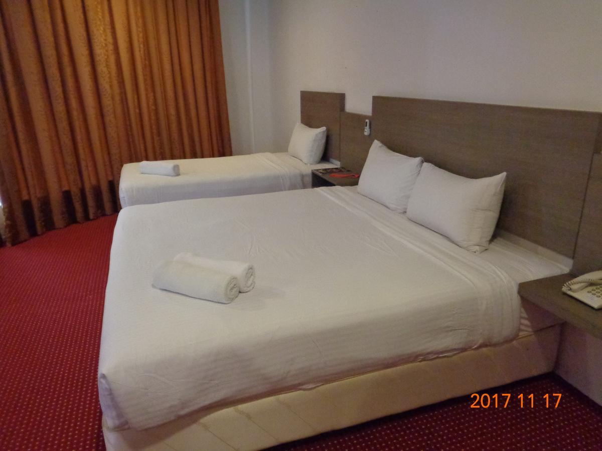 La Boss Hotel Малакка Экстерьер фото