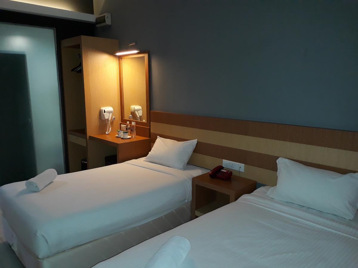 La Boss Hotel Малакка Экстерьер фото