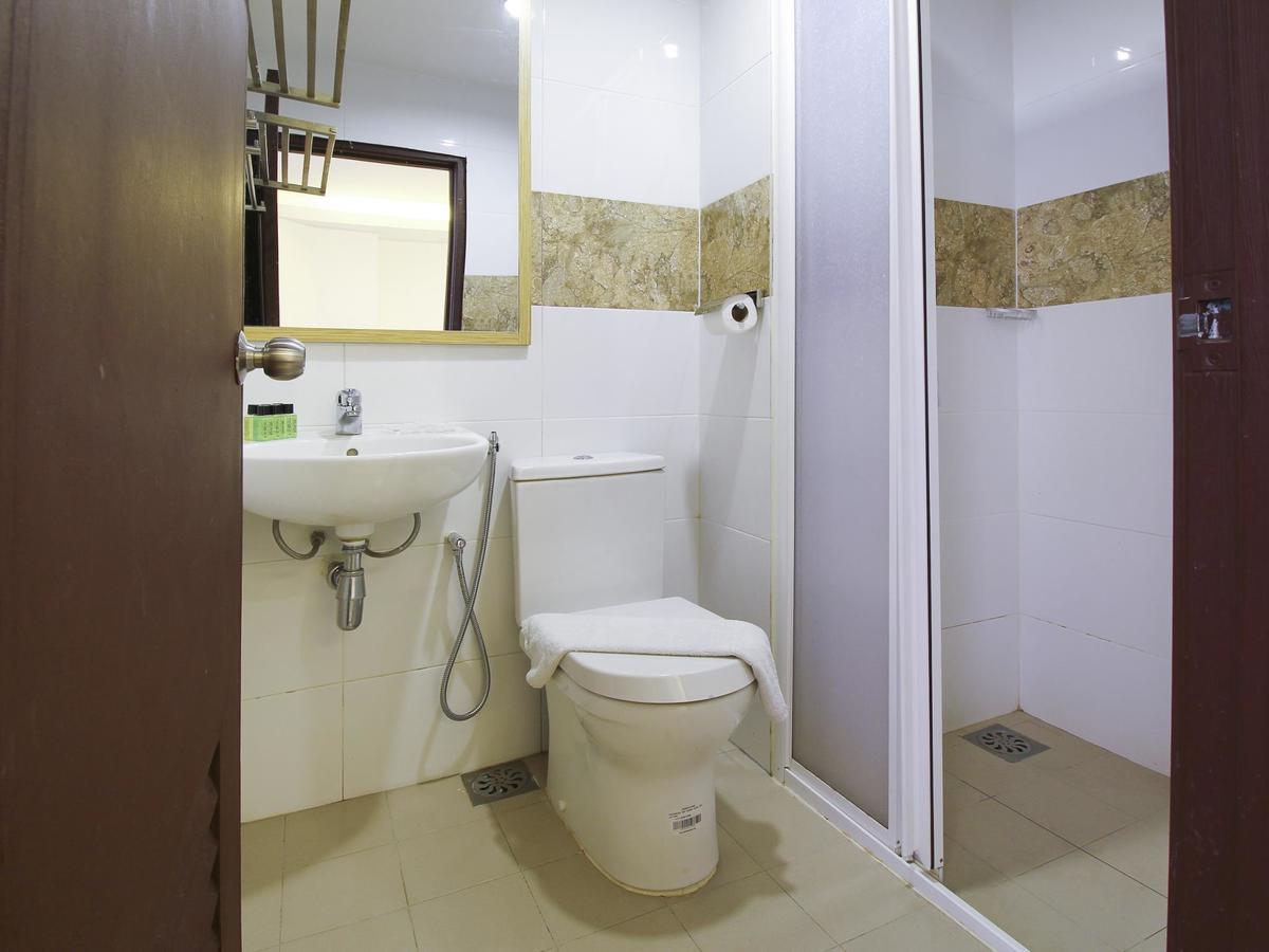 La Boss Hotel Малакка Экстерьер фото
