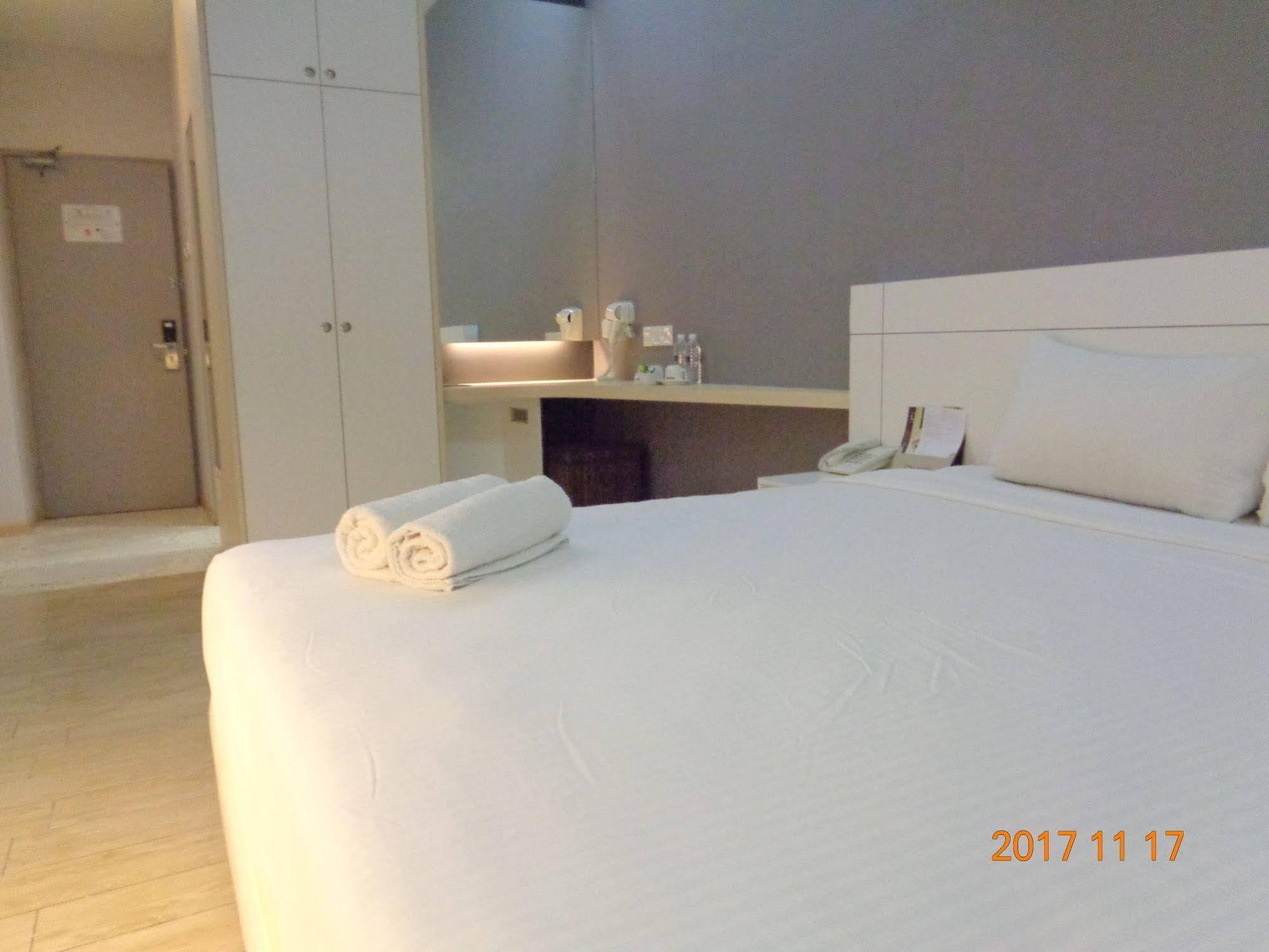 La Boss Hotel Малакка Экстерьер фото